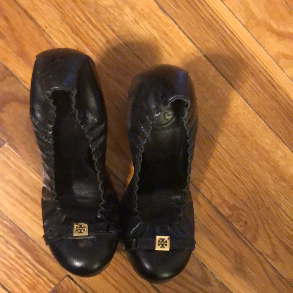 Black Tory Burch heels